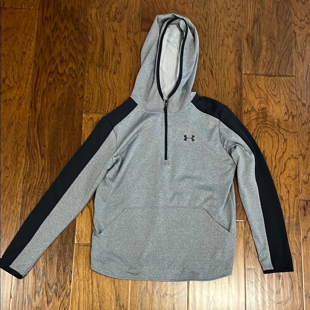 Under Armour Coldgear Youth Large Gray & Black Hoodie 1/4 zip with front pocket